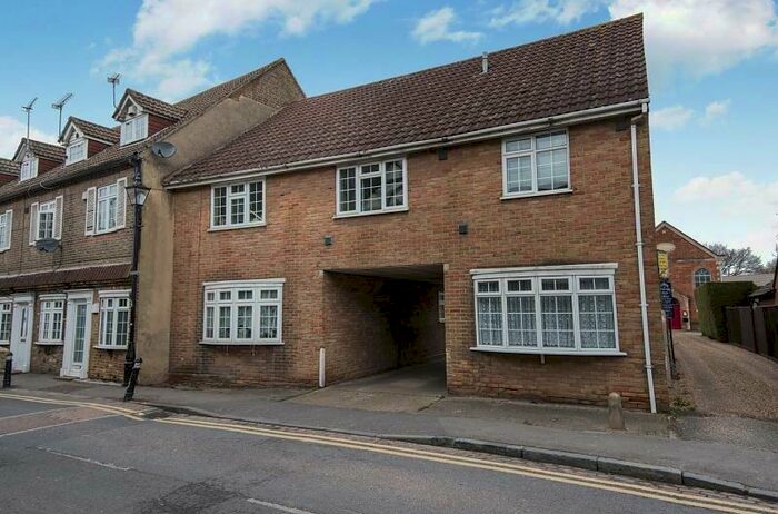 3 Bedroom House To Rent In Milestone Cottages, High Street, Colnbrook, Berkshire, SL3