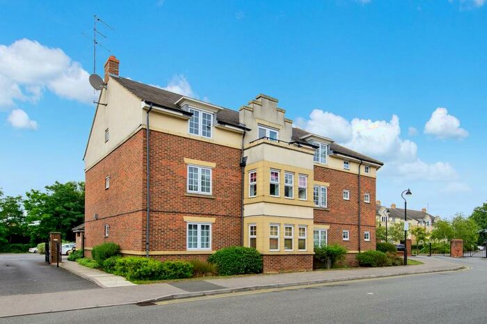 2 Bedroom Apartment To Rent In The Hawthorns, Flitwick, MK45