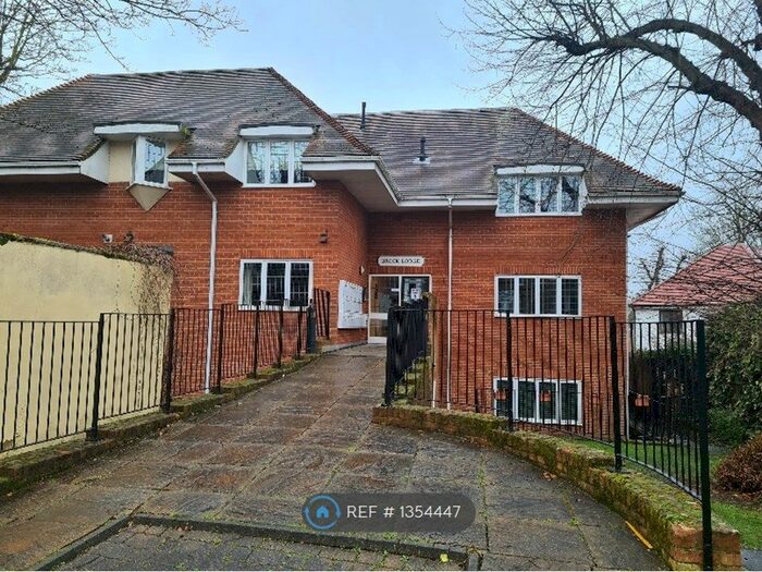 1 Bedroom Flat To Rent In Brook Lodge Rear Of, Ongar, CM5