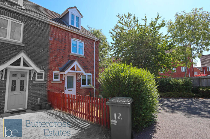 3 Bedroom Semi-Detached House To Rent In Claricoates Drive, Coddington, NG24