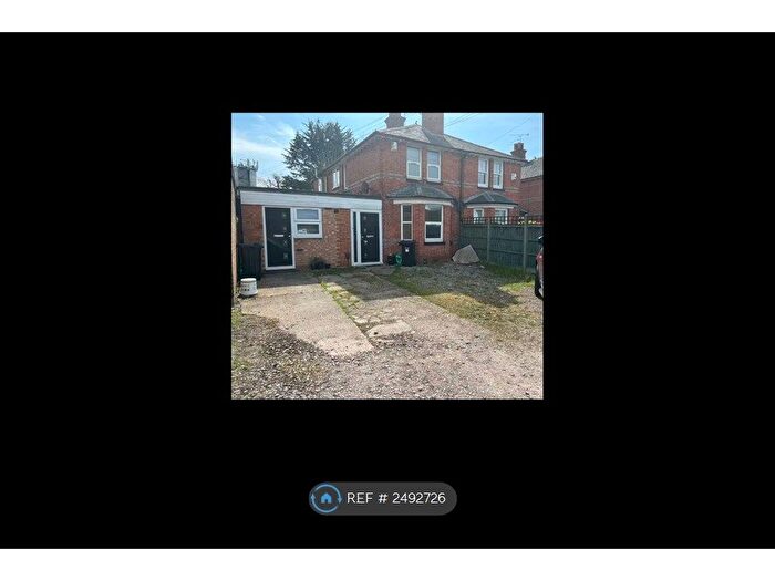 4 Bedroom Semi-Detached House To Rent In Elm Road, Earley, Reading, RG6