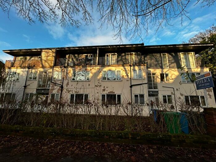 1 Bedroom Flat To Rent In Brantingham Road, Manchester, M16