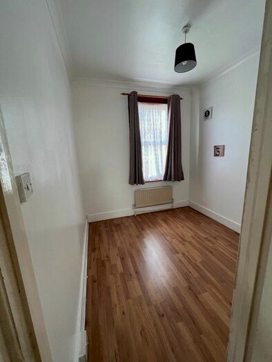4 Bedroom Terraced House To Rent In Mafeking Avenue, IG2