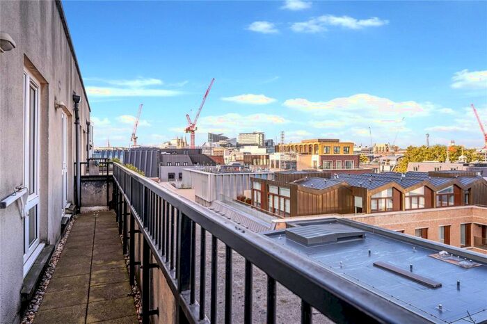 2 Bedroom Penthouse To Rent In Bartholomew Close, EC1A