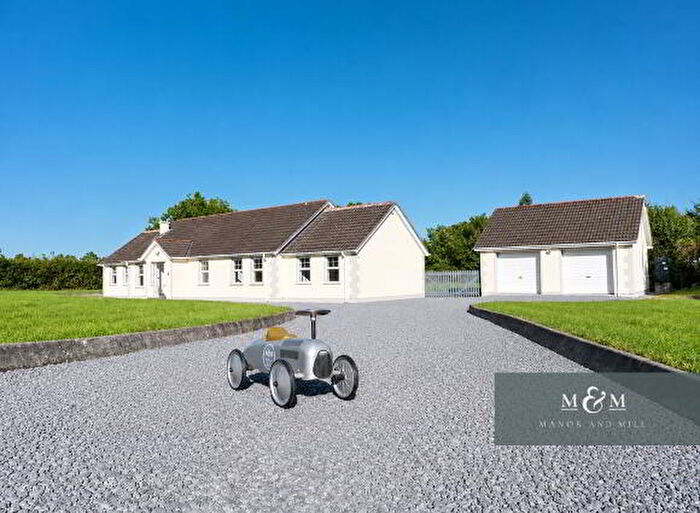 4 Bedroom Detached Bungalows For Sale In Derrycrew Road, Loughgall, BT61