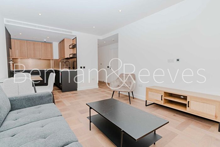 1 Bedroom Flat To Rent In Boxwood Gardens, London Dock, E1W