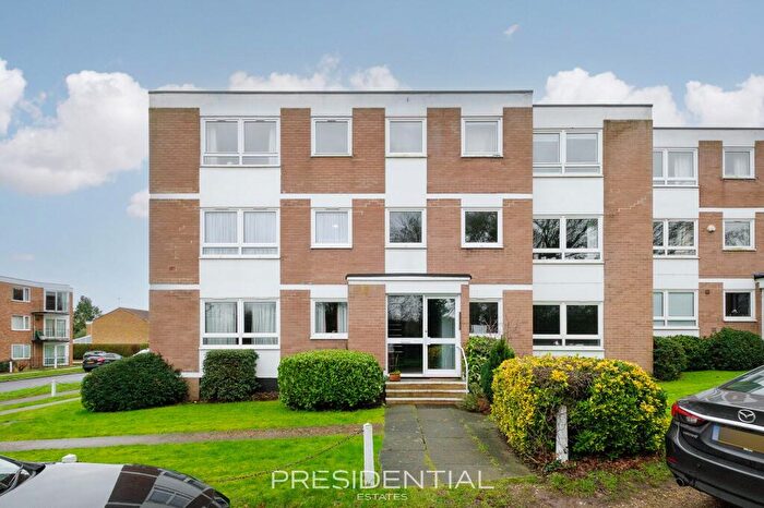 2 Bedroom Flat For Sale In Forest View, London, E4