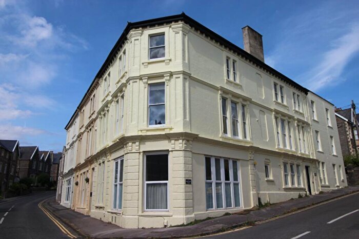 2 Bedroom Apartment For Sale In Dorset House, Marine Parade, Clevedon, North Somerset, BS21