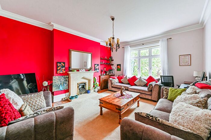 3 Bedroom Flat For Sale In Homefield Road, Bromley, BR1