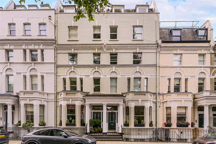 2 Bedroom Flat To Rent In Elm Park Road, Chelsea, SW3