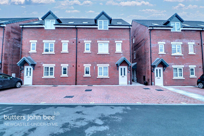 2 Bedroom Maisonette To Rent In Bunkers Hill, Stoke On Trent, ST7