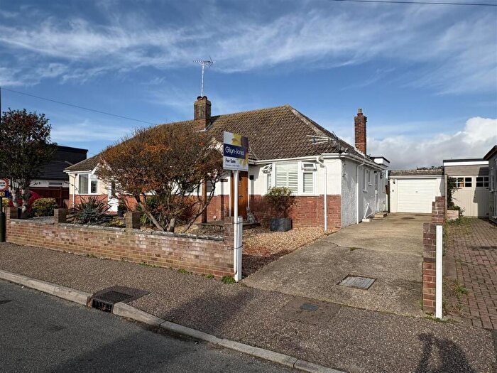 2 Bedroom Semi-Detached Bungalow For Sale In Warren Crescent, East Preston, BN16