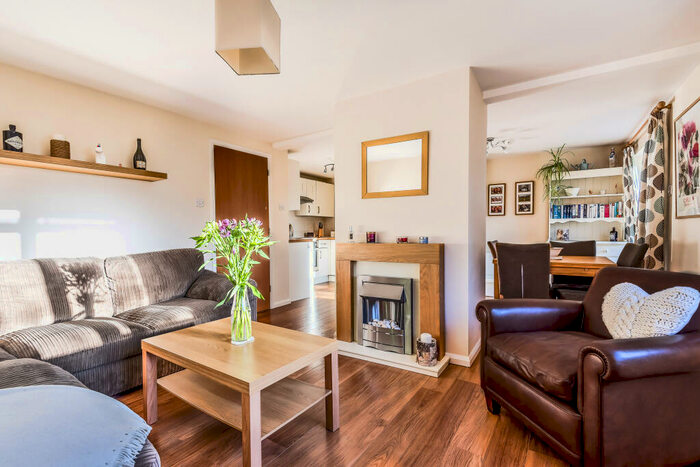 2 Bedroom Apartment To Rent In Badgers Close, Forest Hill, Headington, OX33