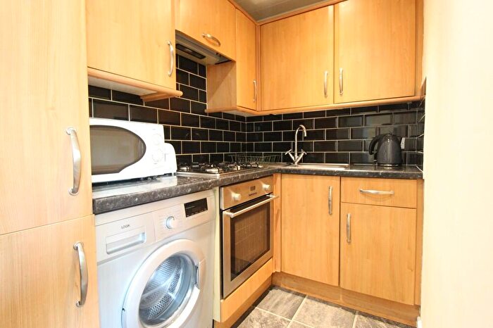 1 Bedroom Flat To Rent In Nellfield Place, Top Floor Right, AB10