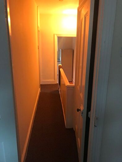 1 Bedroom Flat To Rent In Lyndhurst Road, Luton, Bedfordshire, LU1