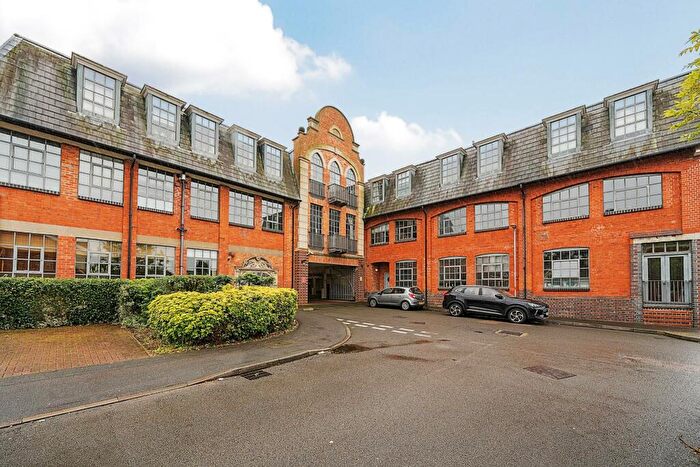 2 Bedroom Flat To Rent In Brockton Street, Northampton, NN2