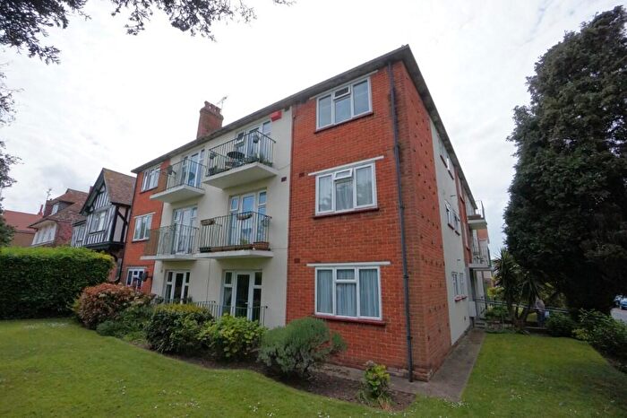 2 Bedroom Flat For Sale In Rutland Avenue, Margate, Kent, CT9