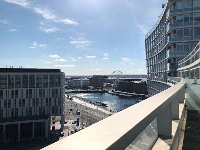 2 Bedroom Flat To Rent In Kenyons Steps, Liverpool, L1