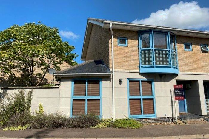 2 Bedroom Property To Rent In Duxford, Cambridge, CB22