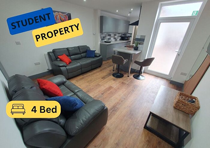 4 Bedroom Terraced House To Rent In Boughey Road, Stoke-On-Trent, ST4