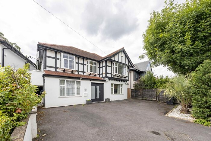 4 Bedroom Flat To Rent In Derwent Avenue, London, SW15