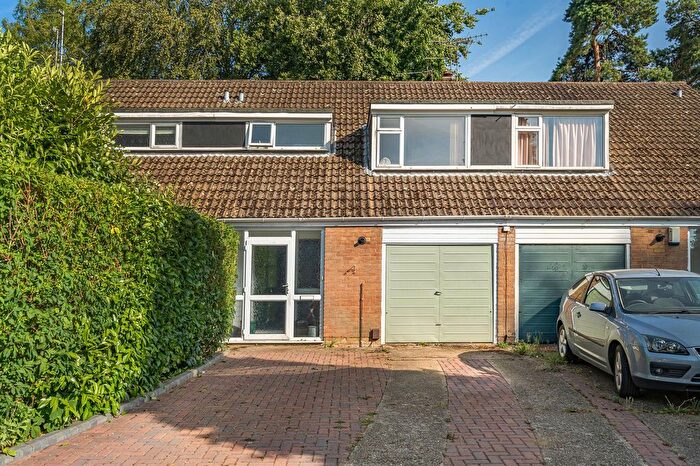 3 Bedroom Property For Sale In Windfield, Leatherhead, KT22