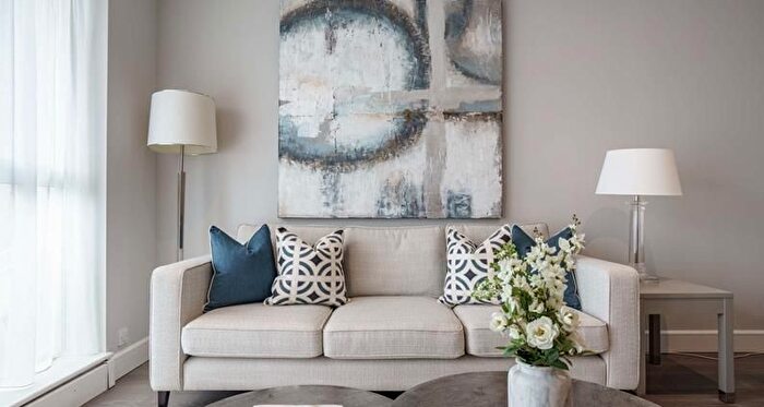 2 Bedroom Flat To Rent In Westferry Circus, Canary Wharf, London, E14