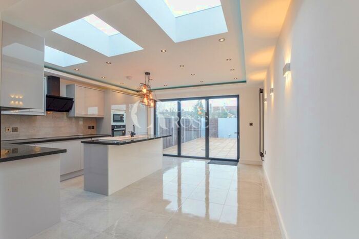 4 Bedroom Terraced House To Rent In Kynaston Avenue, Thornton Heath, Surrey, CR7