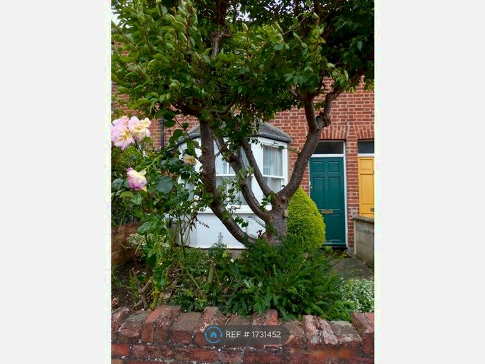 3 Bedroom Terraced House To Rent In Cross Street, Oxford, OX4