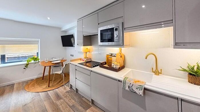 Studio To Rent In Bronze Hatfield- Studio |Verney St, EX1