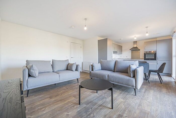 2 Bedroom Flat To Rent In Kilpatrick Grove, Edinburgh, EH6