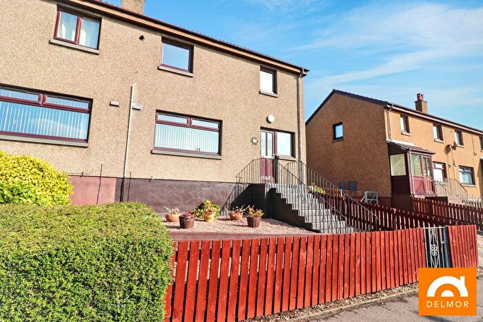 3 Bedroom Semi-Detached House For Sale In Kenmount Place, Kennoway, Leven, KY8