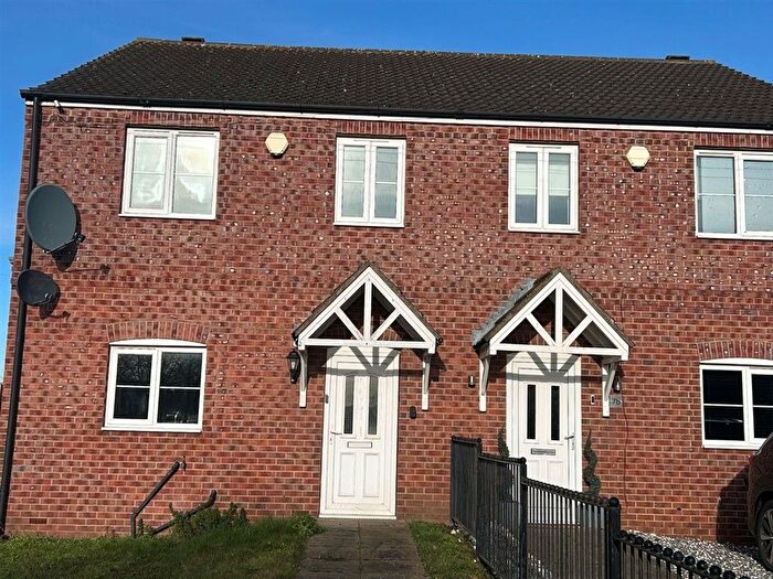 4 Bedroom Semi Detached House For Sale In Poplar Way, Auckley, Doncaster, DN9