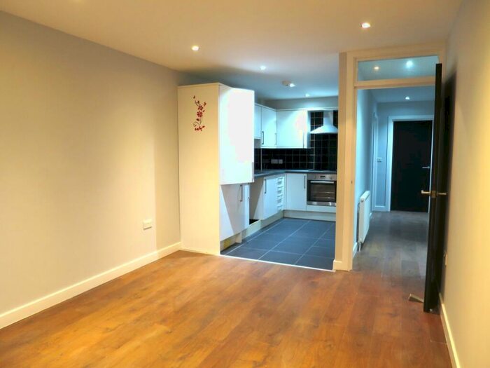 2 Bedroom Maisonette To Rent In Cumberland Cresecent, Chelmsford, CM1