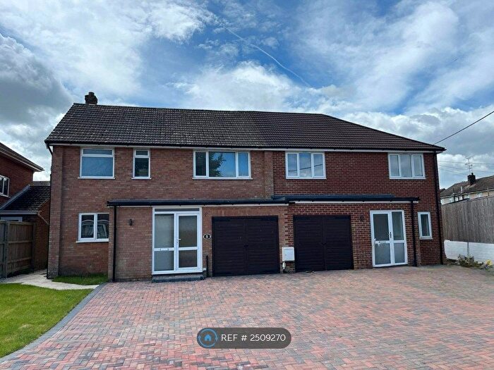 3 Bedroom Semi-Detached House To Rent In Bradene Close, Royal Wootton Bassett, Swindon, SN4