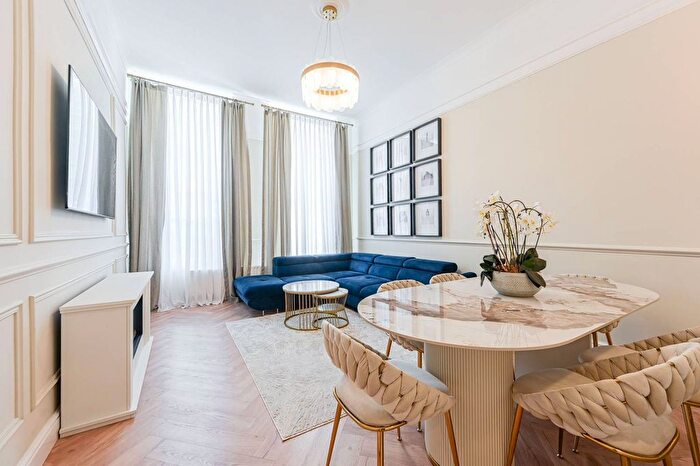 2 Bedroom Flat For Sale In Sidney House, Shooters Hill, London, SE18