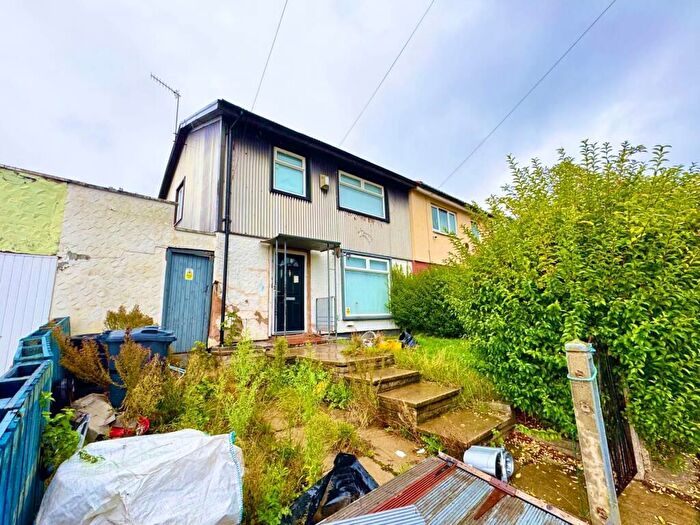 3 Bedroom Semi-detached House For Sale In Molyneux Drive, Whiston, Prescot, L35