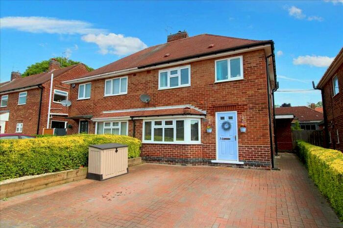 4 Bedroom Semi-Detached House To Rent In Broxtowe Avenue, Kimberley, Nottingham, NG16