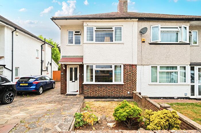 3 Bedroom Semi-Detached House For Sale In Bassetts Way, Orpington, Kent, BR6