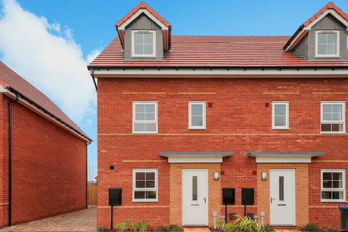 4 Bedroom Semi-Detached House To Rent In Lilac Way, Overstone, NN6