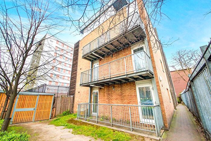 2 Bedroom Flat To Rent In Romford Road, London, E7