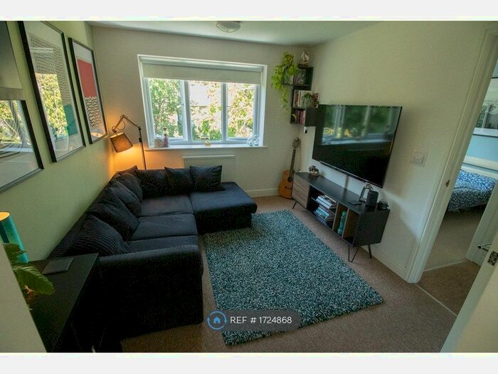 1 Bedroom Flat To Rent In Courtfield Grove, Bristol, BS16