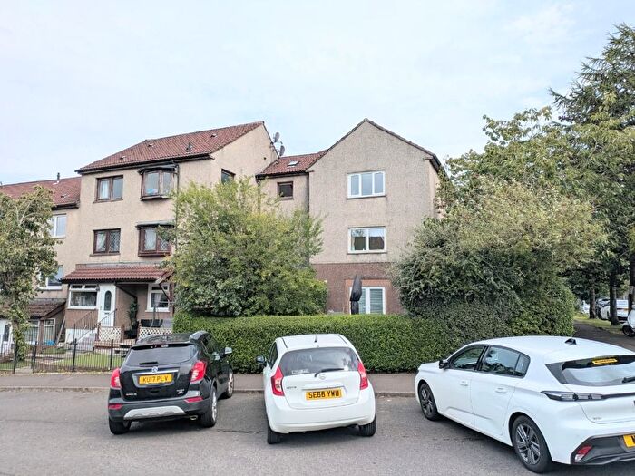 2 Bedroom Flat To Rent In Lentran Street, Easterhouse, Glasgow, G34
