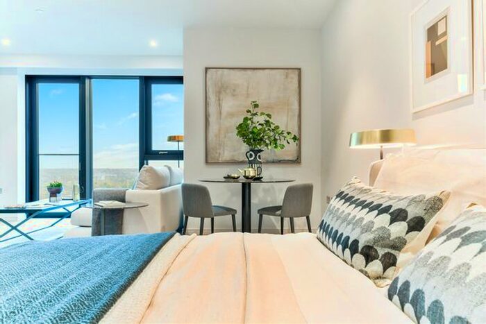 Studio To Rent In George Street, Canary Wharf, London, E14