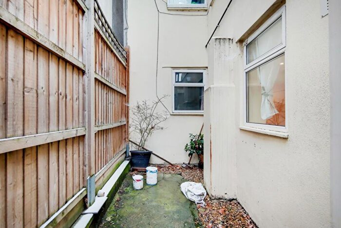 2 Bedroom Flat To Rent In Albert Road, North Woolwich, E16