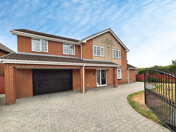 4 Bedroom Detached House For Sale In High Street, Thurnscoe, Rotherham, S63