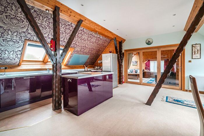 2 Bedroom Flat To Rent In Fairfax Apartment, Castle Street, Bletchingley, Redhill, RH1