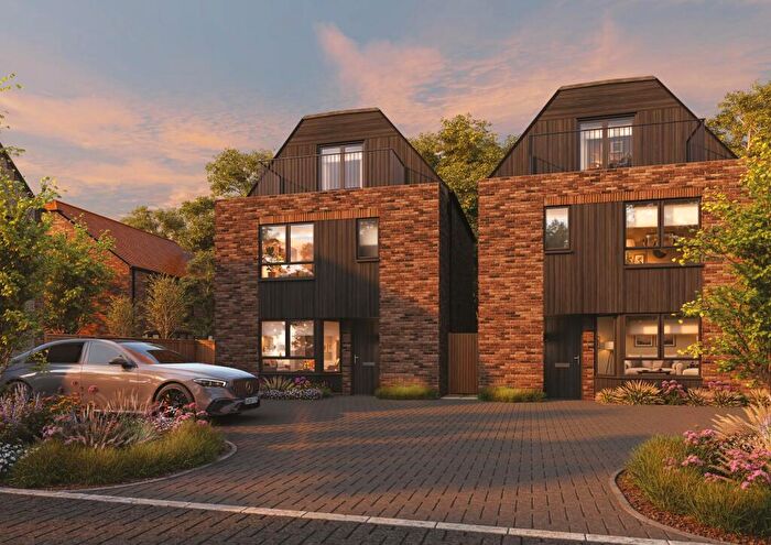 4 Bedroom Property For Sale In Earnley Grove, Drove Lane, PO20