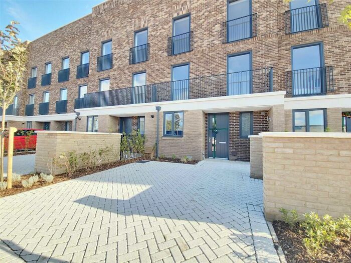 4 Bedroom Terraced House To Rent In Bridgend Crescent, Rainham, RM13