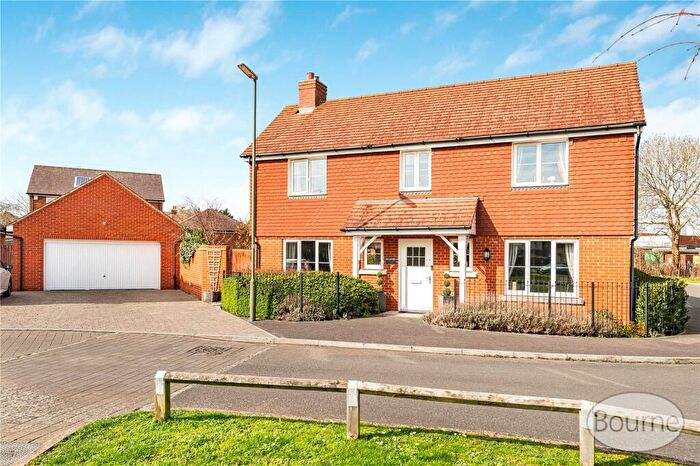 4 Bedroom Detached House For Sale In Parsons Way, Tongham, Farnham, Surrey, GU10